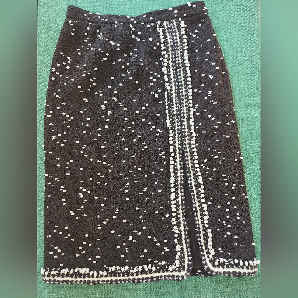 Giambattista Valli Boucle Skirt NWOT, Size 44